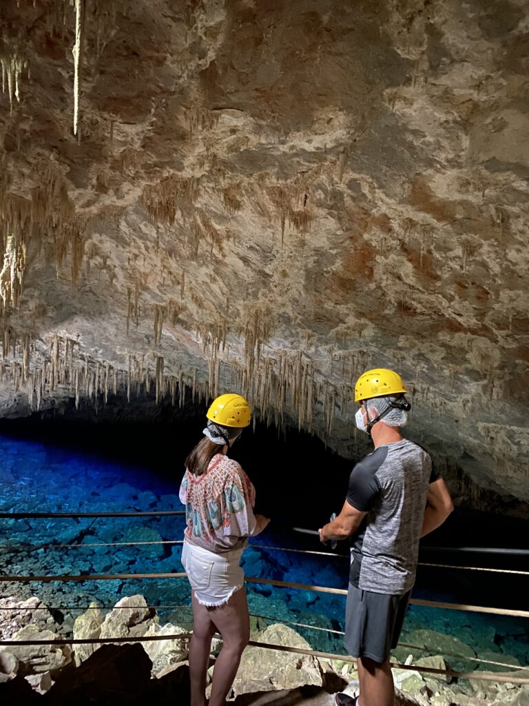 visita Gruta lago azul