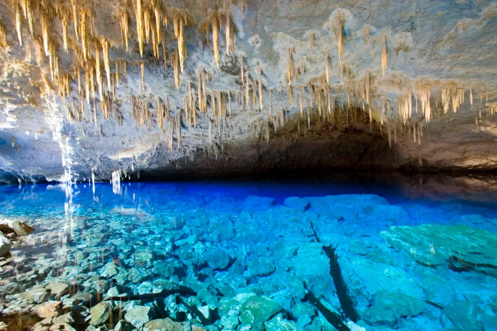 gruta lago azul bonito MS